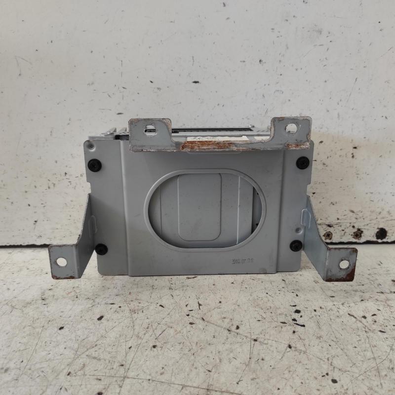 stereo/head unit