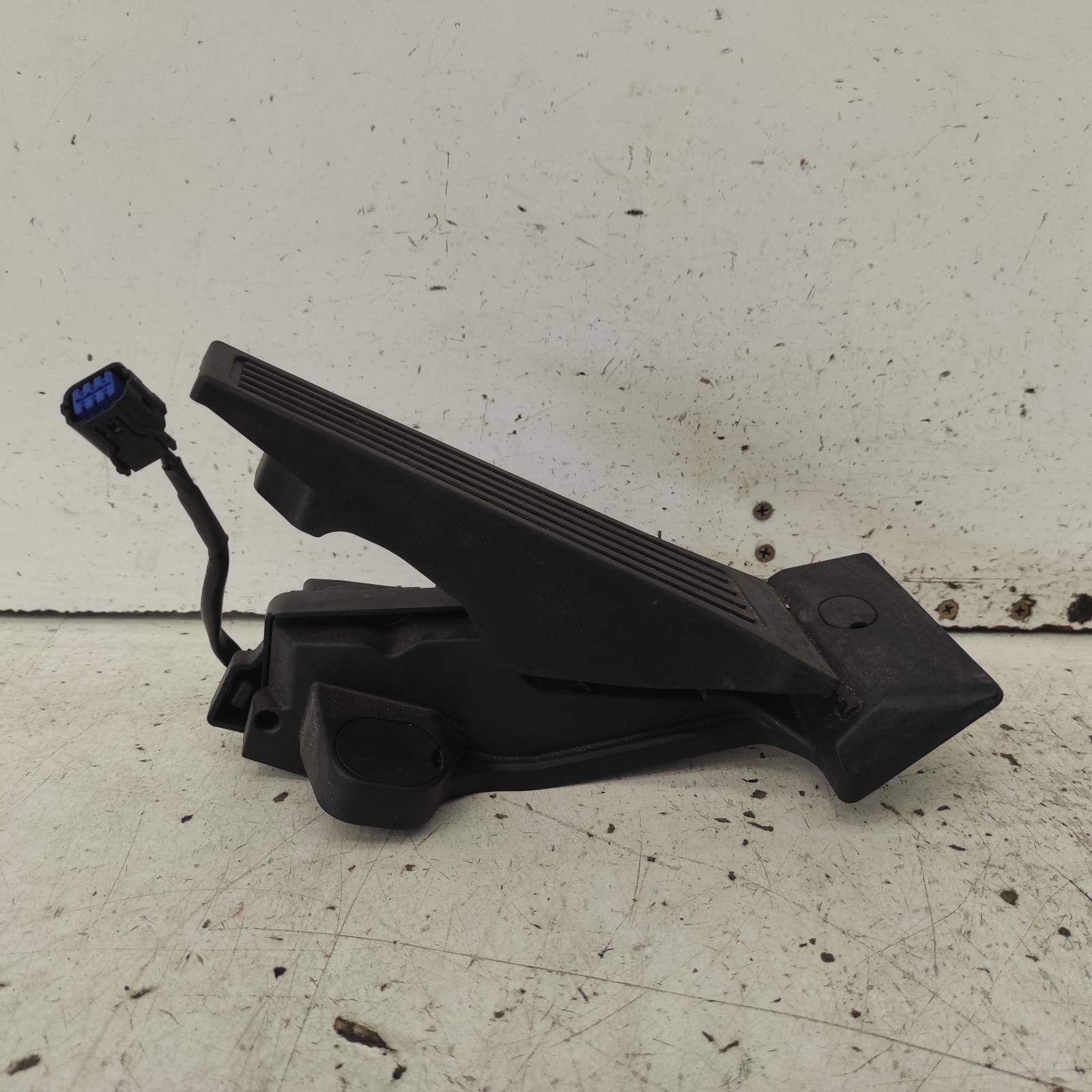 Tucson Pedal Assembly 2015-2021 accelerator pedal (electronic),2.0,g4nc,petrol,tl,06/15-01/21 00021933 #685099