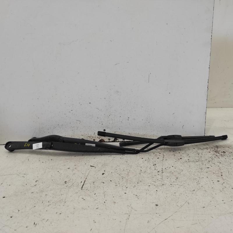 wiper arm