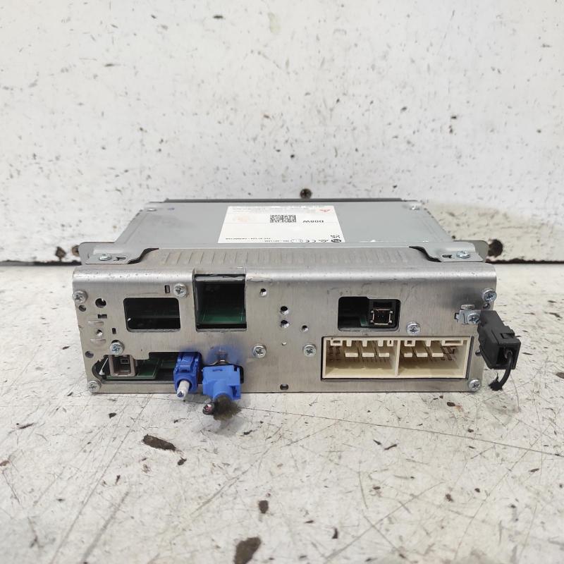 stereo/head unit