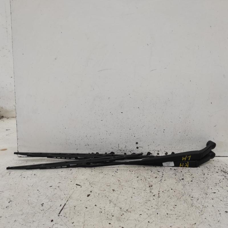 wiper arm