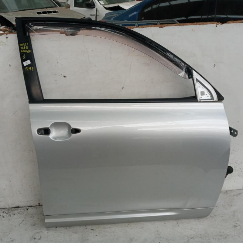 door front right