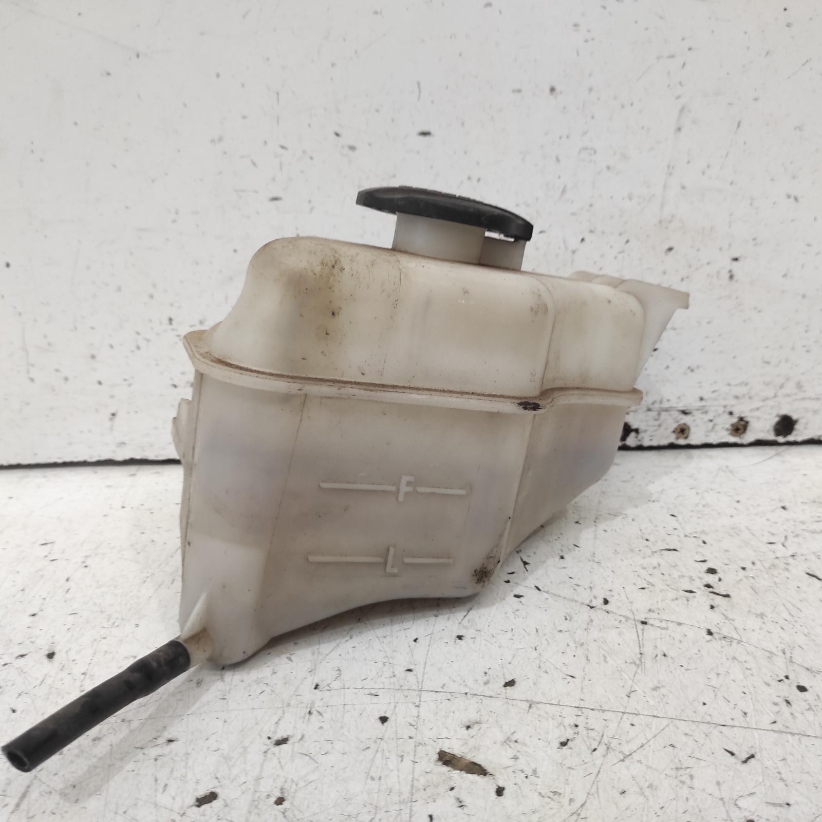 Santa Fe Overflow Bottle 2012-2018 dm,06/12-02/18 00021959 #687041