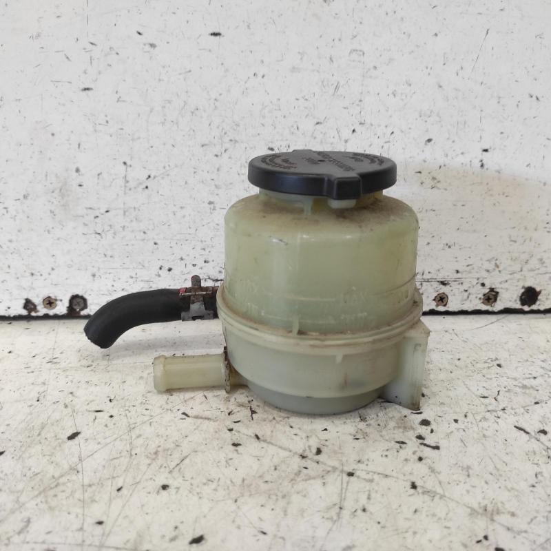 power steering reservoir