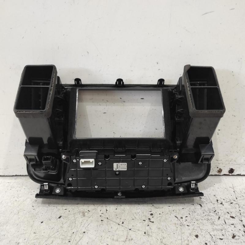 stereo/head unit