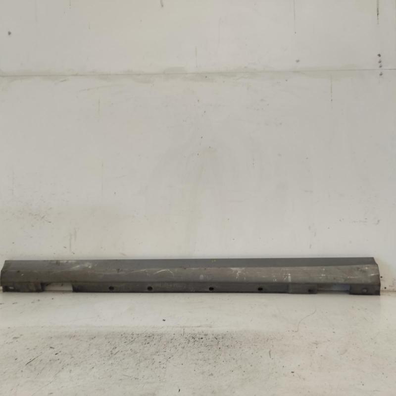 side step skirt