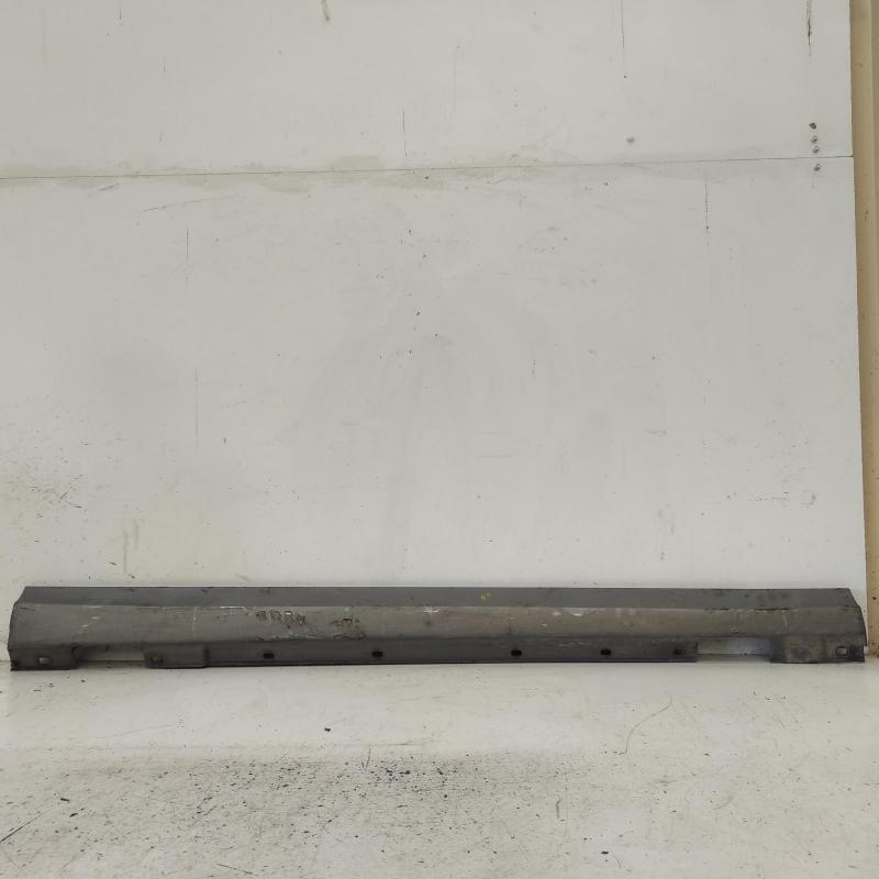 side step skirt