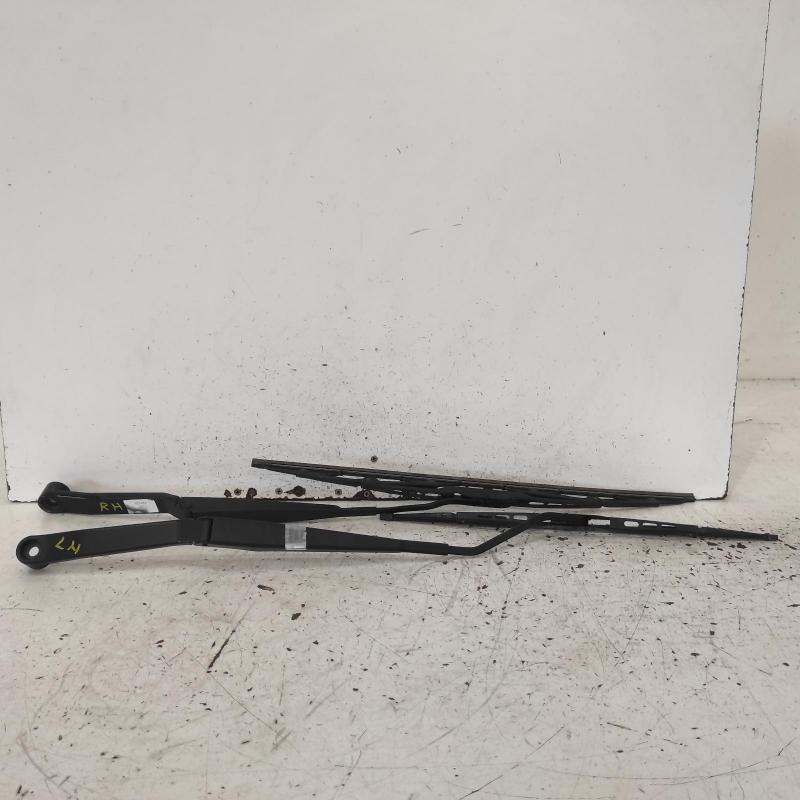 wiper arm