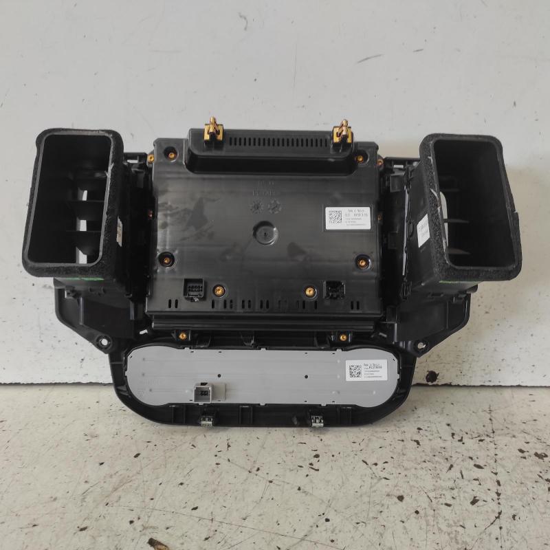 stereo/head unit