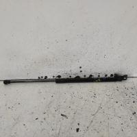 hatch strut