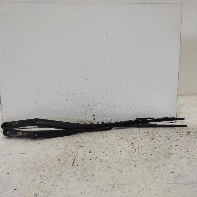 wiper arm