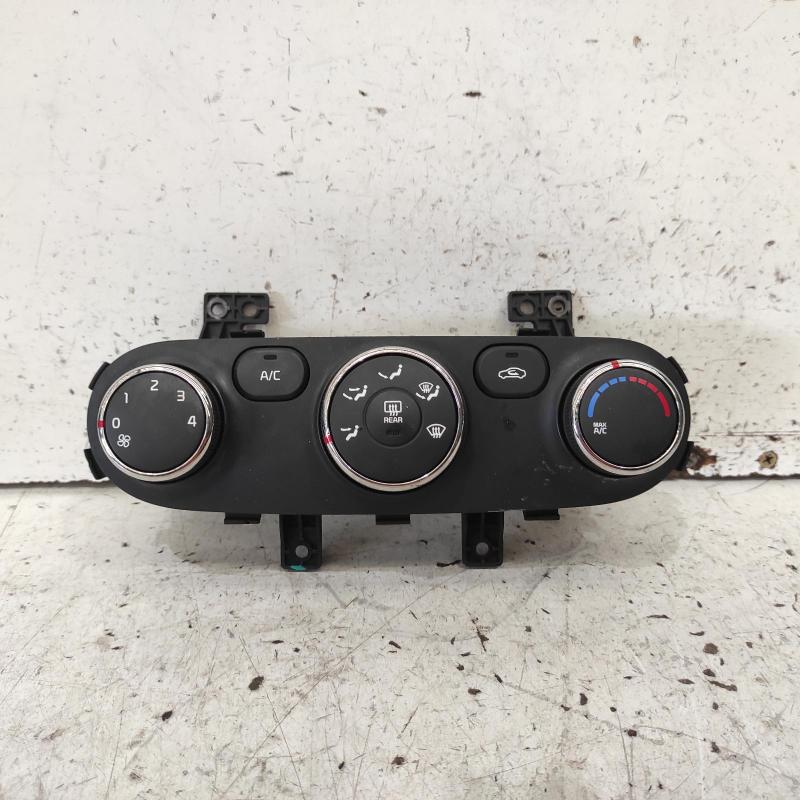 heater/aircon controls