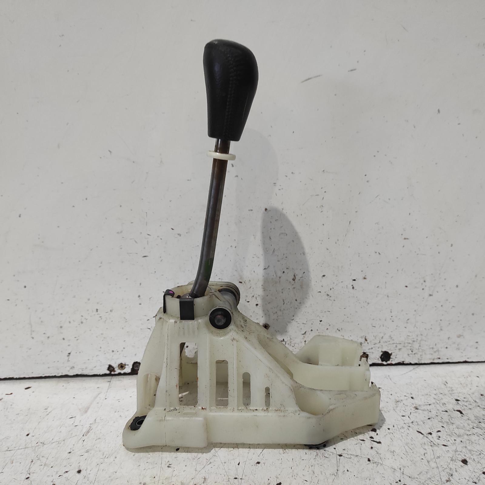 Camry Gear Stick/shifter 2002-2006 manual shifter,sk36,10/02-06/06 00021956 #689646