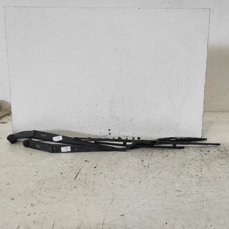 wiper arm