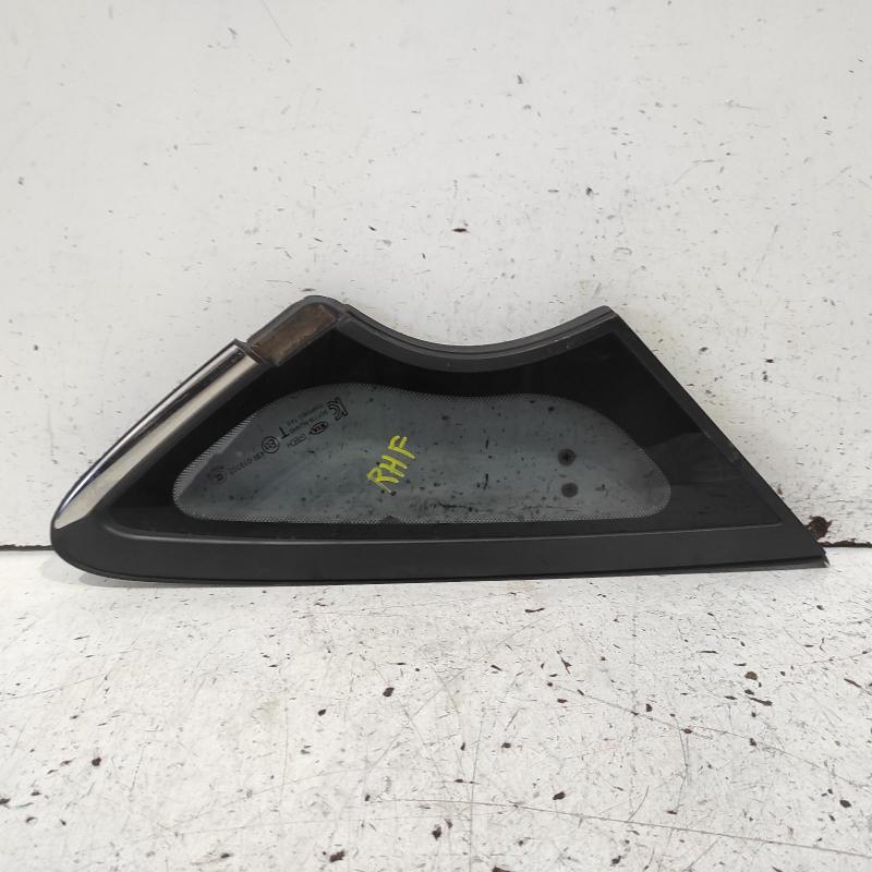 quarter door glass front right