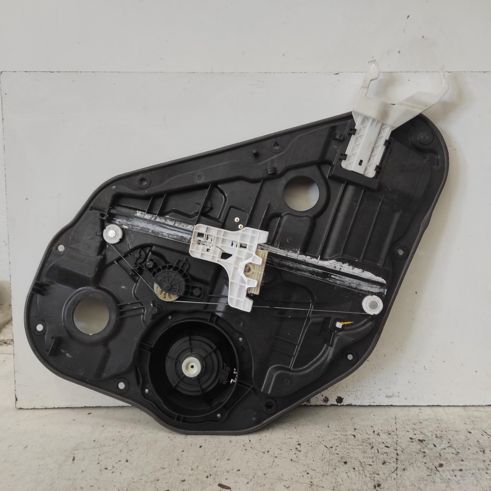I30 Window Regulator/motor Rear Right 2012-2017 gd,hatch,door reg assy (reg and motor),(motor-2 pin),03/12-04/17 00021837 #690842