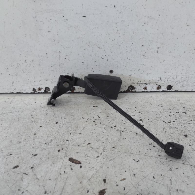 seat belt stalk