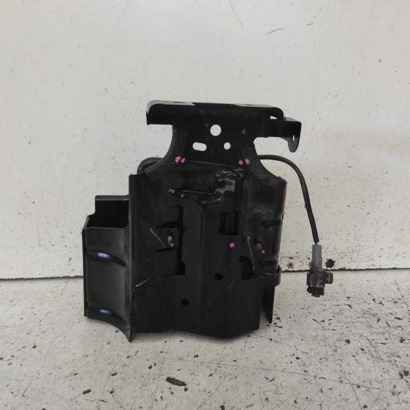 fuel filter housing