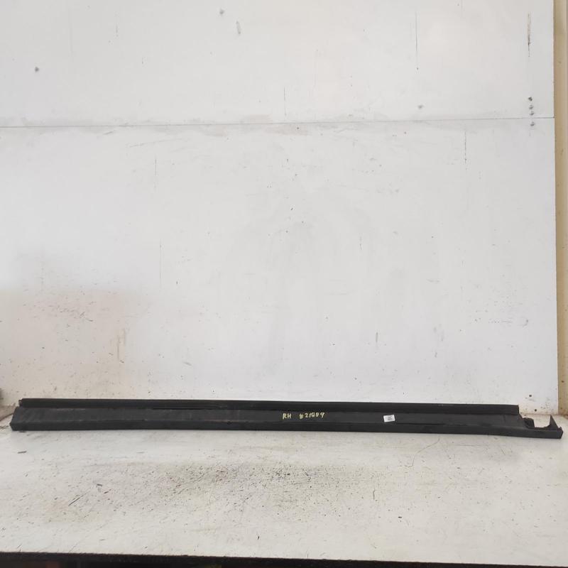 side step skirt