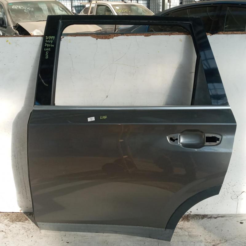 door/sliding rear left