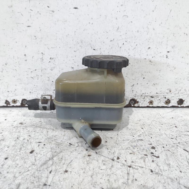 power steering reservoir