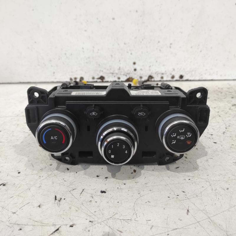 heater/aircon controls