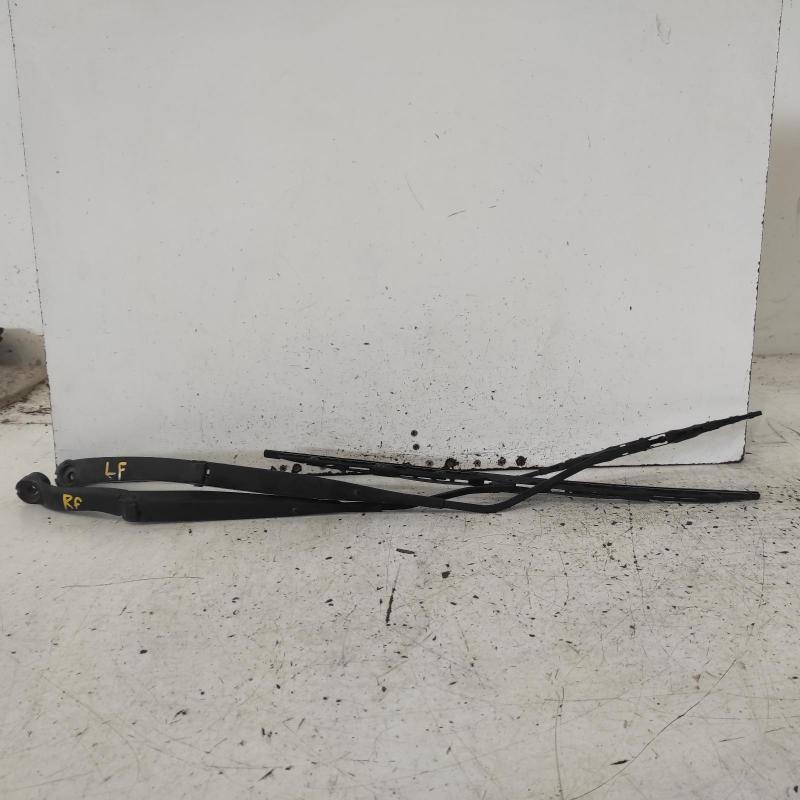 wiper arm