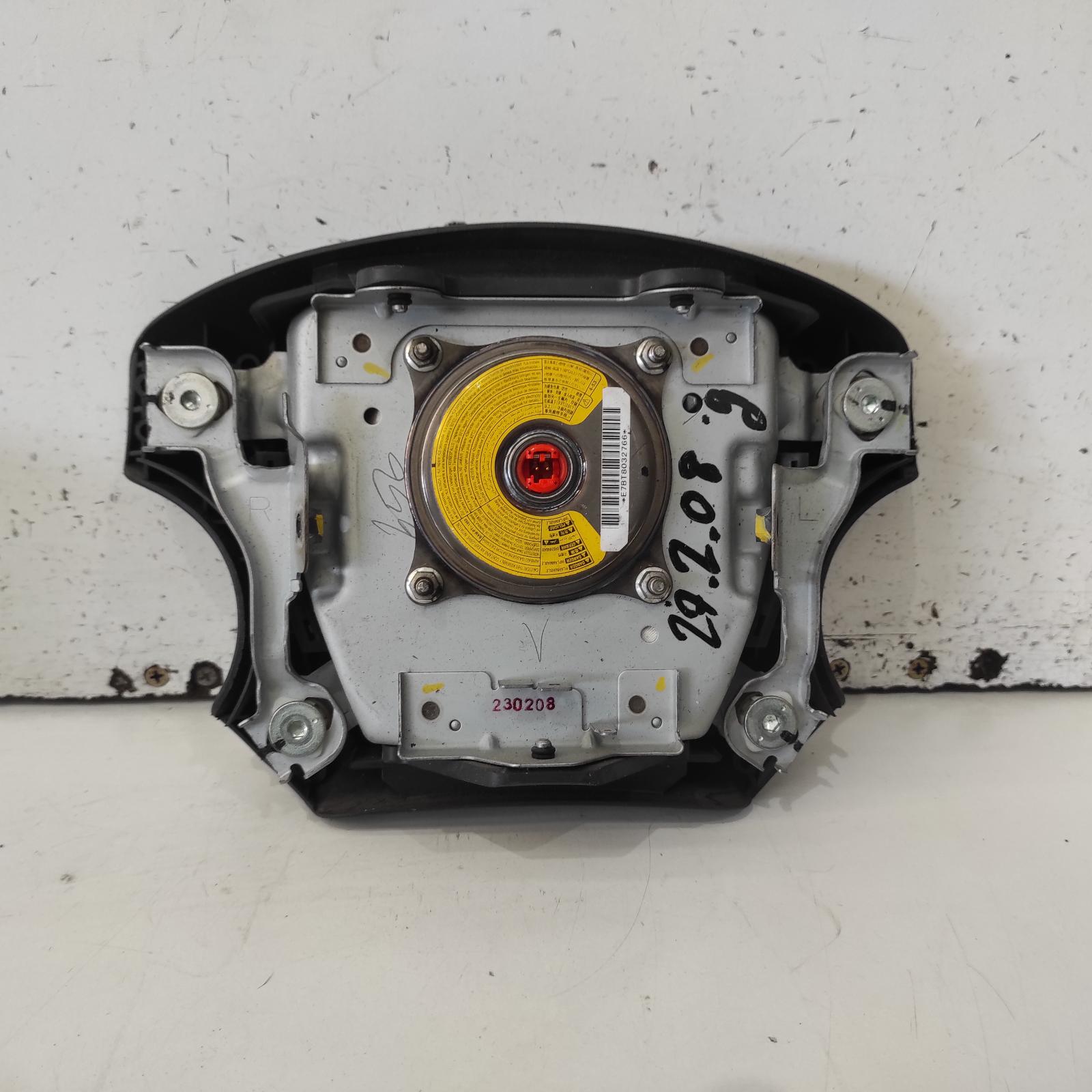 Hilux Airbag Right 2005-2011 steering wheel,black,non audio control type,02/05-06/11 00021561 #692385