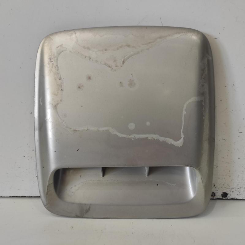 bonnet scoop