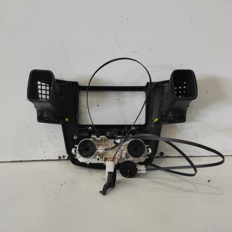 heater/aircon controls
