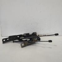 bonnet hinge/strut