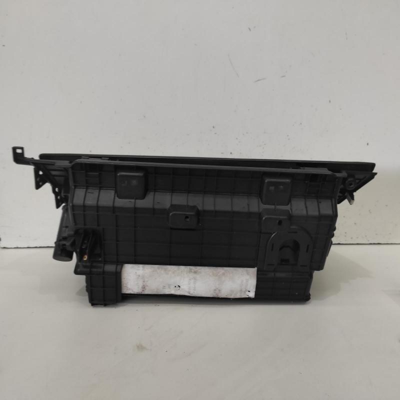 glove box