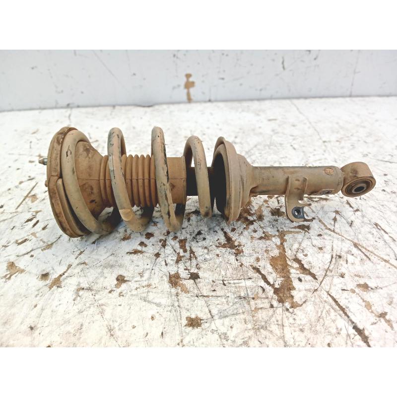 strut front left