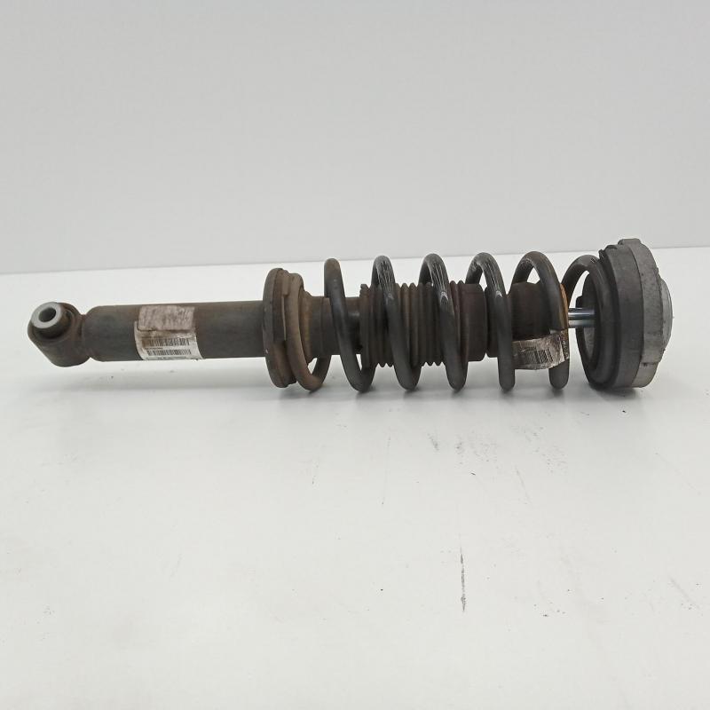 strut rear right