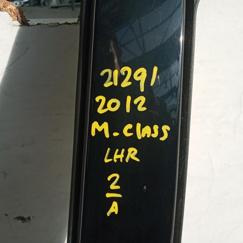 door/sliding rear left
