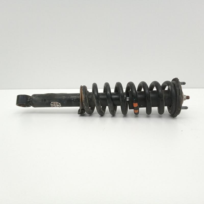 strut front left