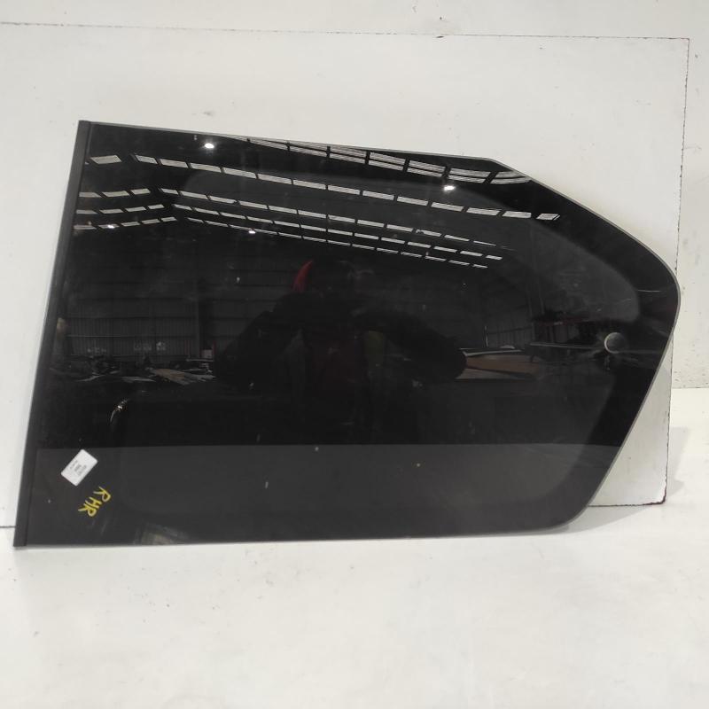 side glass rear right