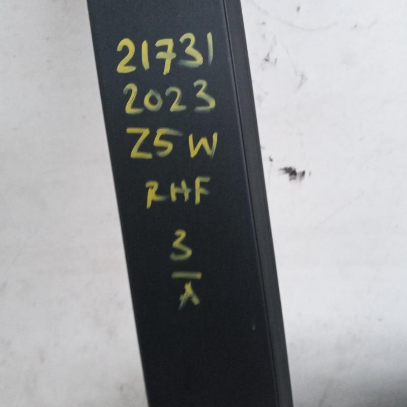 door front right