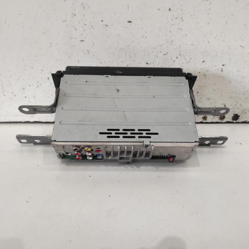 stereo/head unit