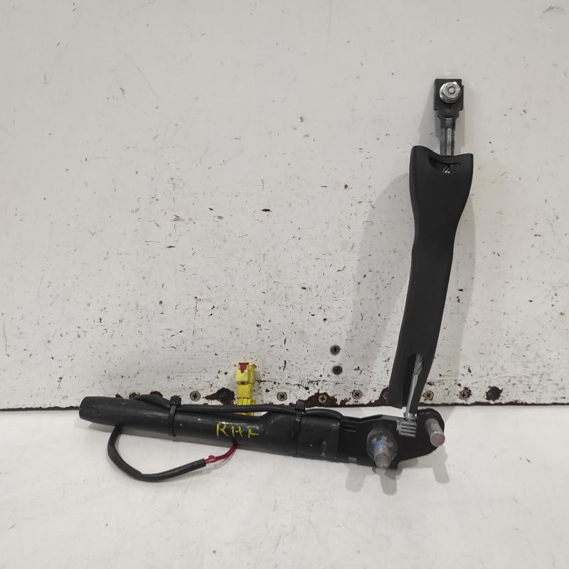 seat belt stalk