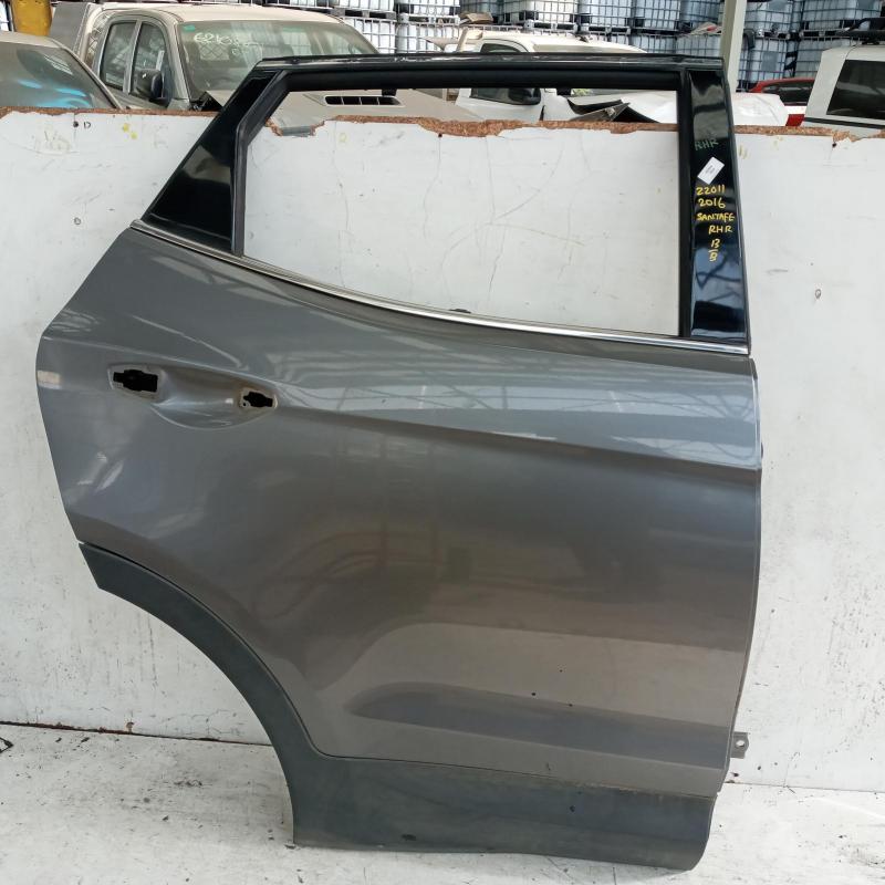 door/sliding rear right