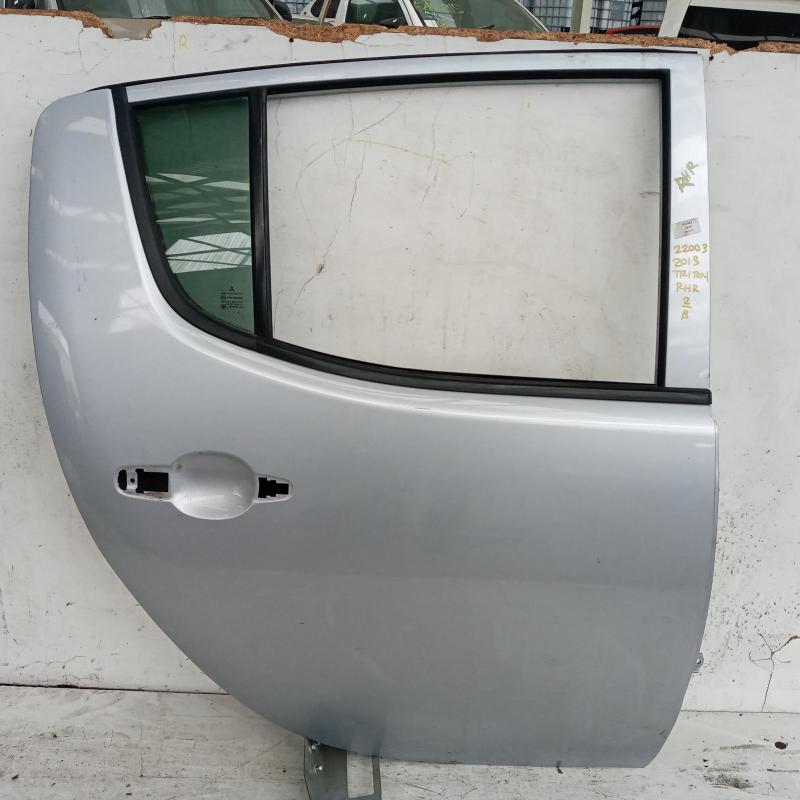 door/sliding rear right