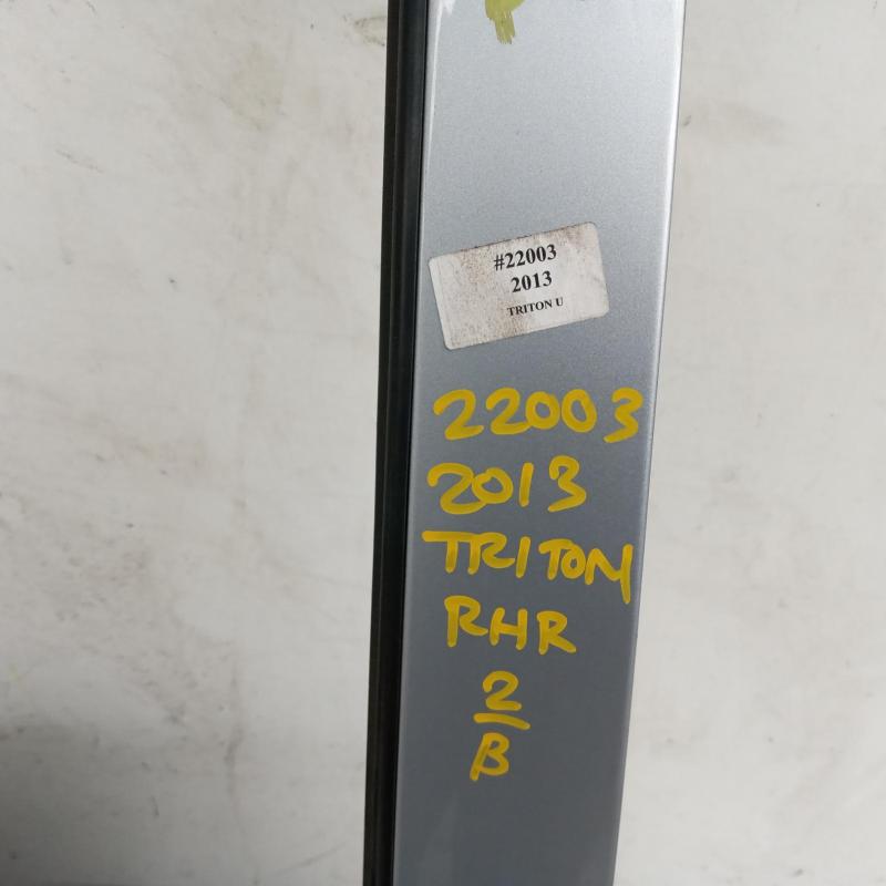 door/sliding rear right
