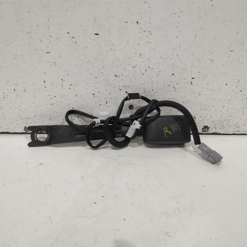 seat belt stalk