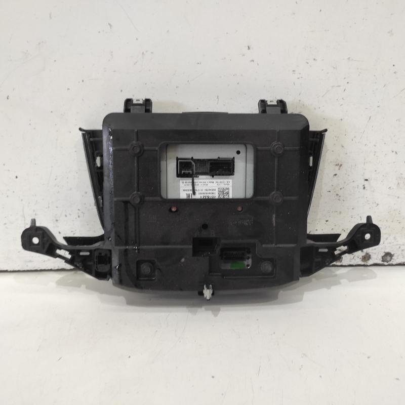 stereo/head unit