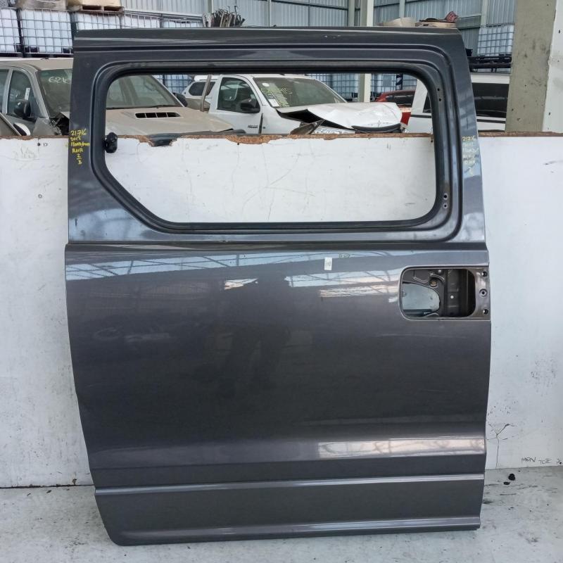 door/sliding rear right