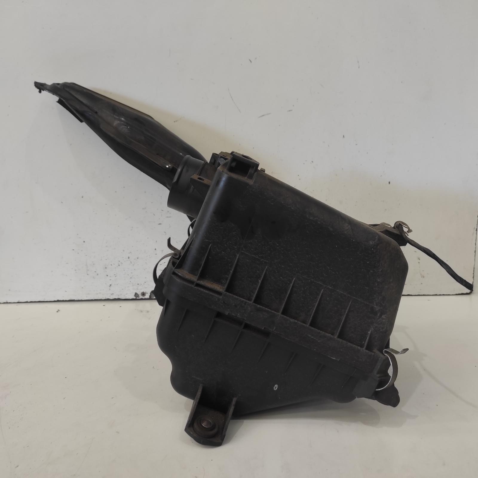 Triton Air Cleaner/box 2006-2015 air cleaner,ml-mn,2.5,diesel,07/06-04/15 00021634 #694598