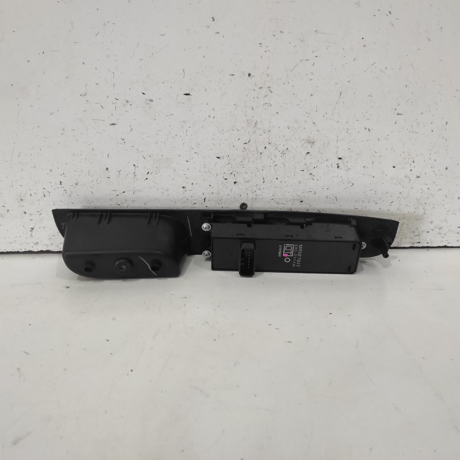 Triton Power Door Window Switch 2006-2015 rh front (master switch),4 door switch type,ml-mn,07/06-04/15 00021634 #694539