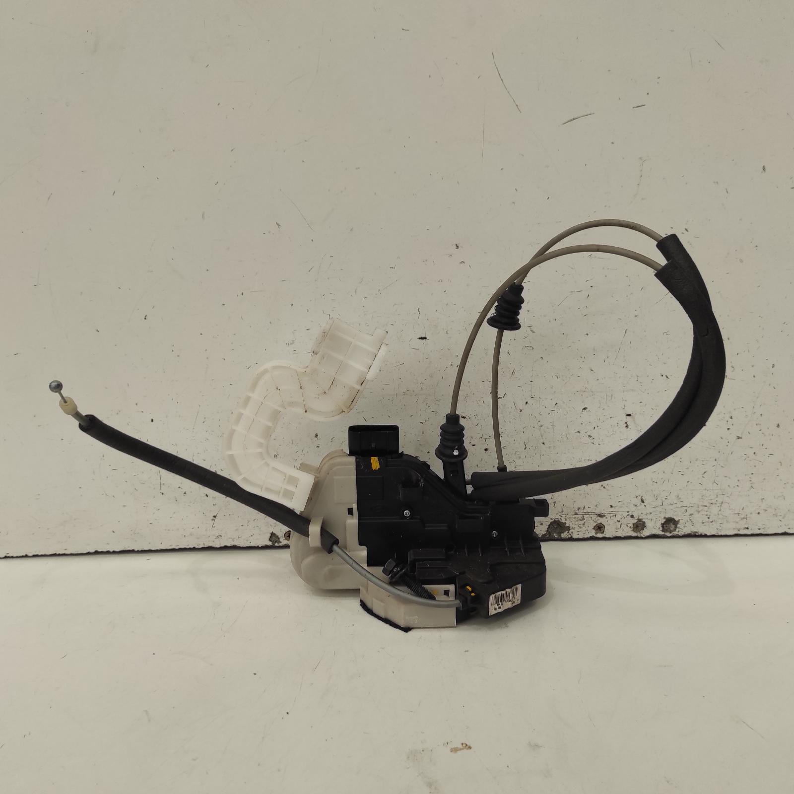 Santa Fe Door/boot/gate Lock 2012-2018 right rear door lock,dm,06/12-02/18 00021923 #694689