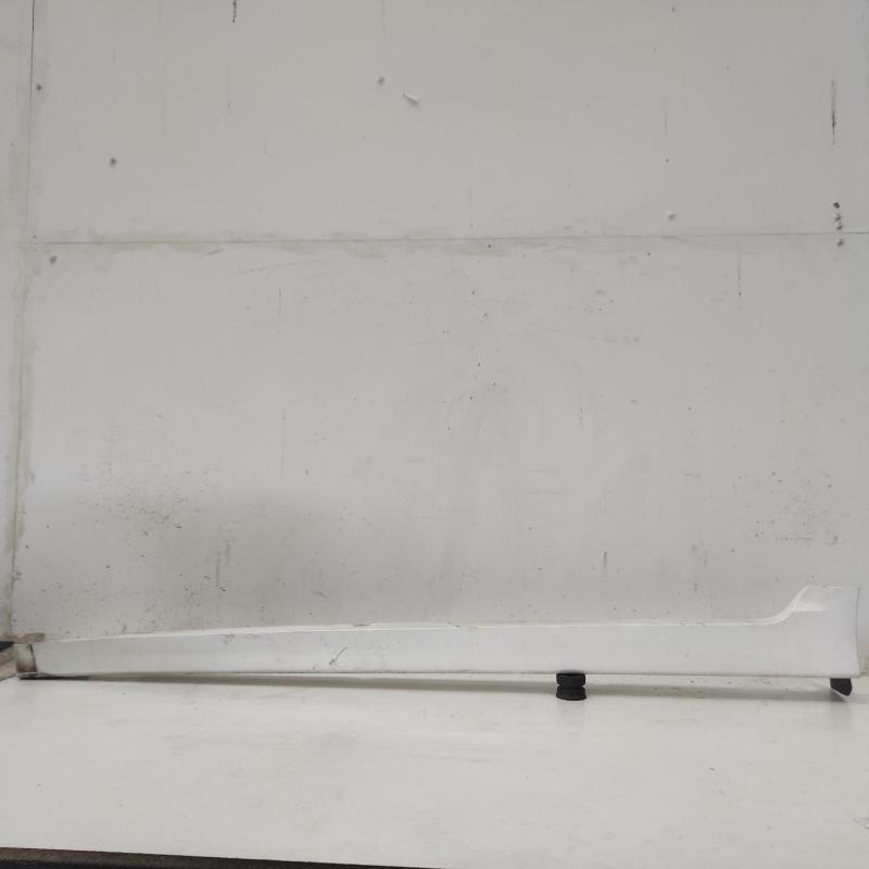 side step skirt